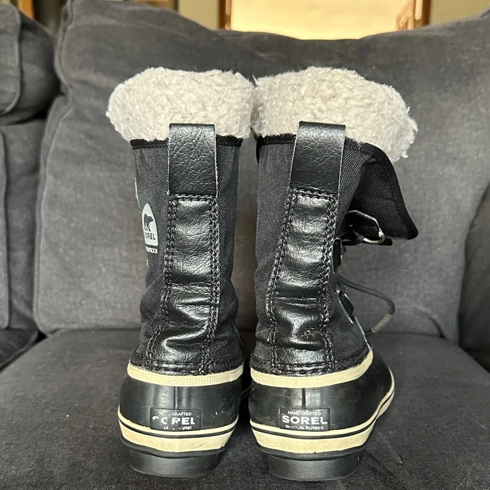 Sorrel Black and Gray Winter Boots